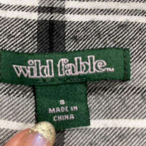 Wild Fable Plaid Cropped Button Down Shirt - Picture 4 of 8